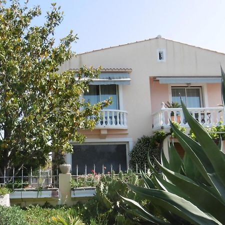 Rez De Chaussee Studio Climatise Dans Villa Aigues-Mortes Ngoại thất bức ảnh