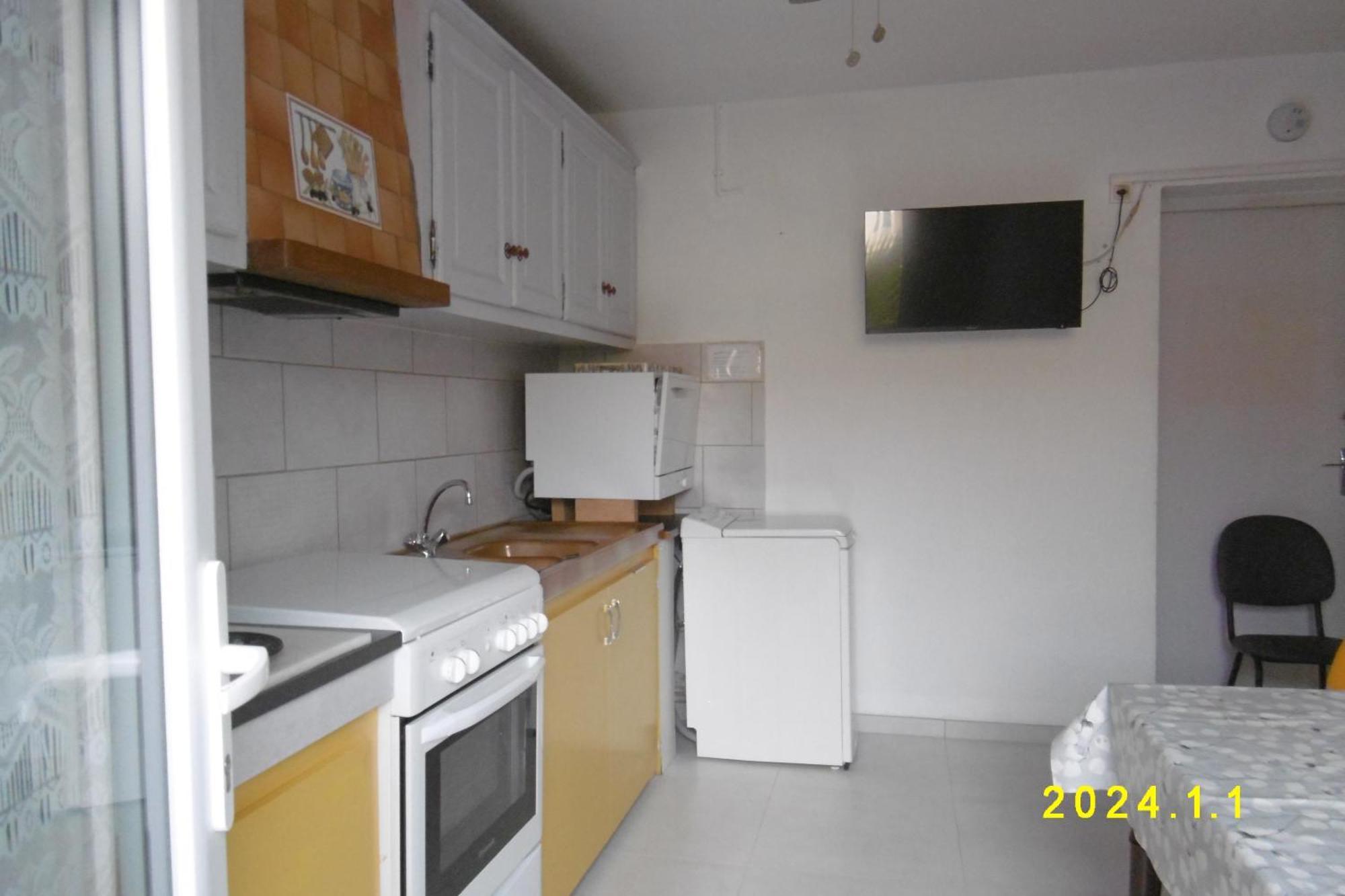 Rez De Chaussee Studio Climatise Dans Villa Aigues-Mortes Ngoại thất bức ảnh